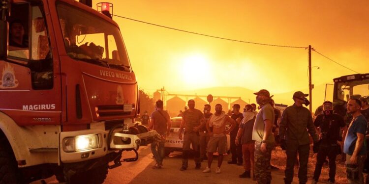Τουλάχιστον 26 οι νεκροί! Φωτιά στον Έβρο: Μετανάστες βρέθηκαν απανθρακωμένοι στο δάσος της Δαδιάς!