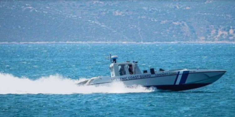 Ξάνθη: Συναγερμός για αγνοούμενο που αναποδογύρισε η βάρκα του στη θάλασσα των Αβδήρων αλλά …. διασώθηκε!