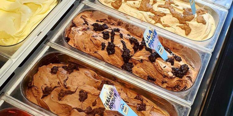 Οι θερμοκρασίες ανεβαίνουν πάλι! Δοκίμασες τo .. Ξεχωριστό Παγωτό Τζούκας στη Ξάνθη; τηλ. 25410-28181