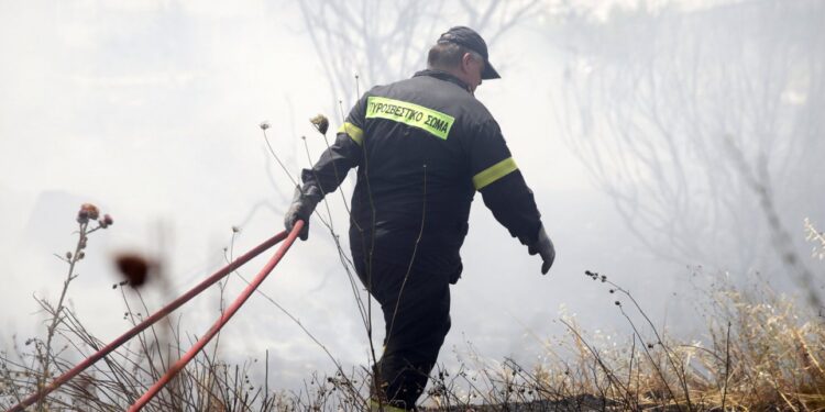 Πολύ υψηλός κίνδυνος πυρκαγιάς αύριο σε 9 περιφέρειες της χώρας -Συστάσεις της Πολιτικής Προστασίας [χάρτης]