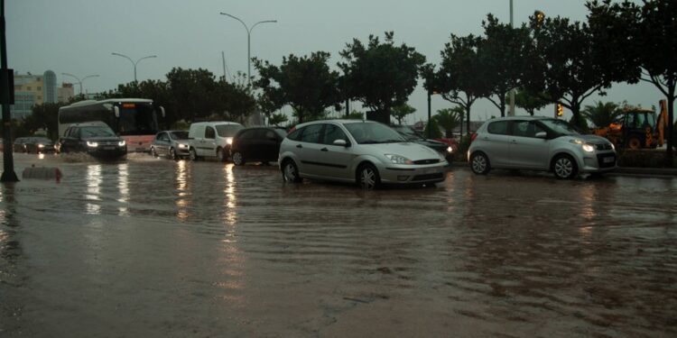 Νέο έκτακτο δελτίο της ΕΜΥ: Έως την Πέμπτη θα συνεχιστεί η κακοκαιρία Daniel