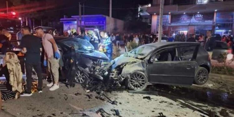 Αποκλειστικό. Καβαλιώτης αστυνομικός εκτός υπηρεσίας, απεγκλώβισε σοβαρά τραυματίες στο Μαρκόπουλο!