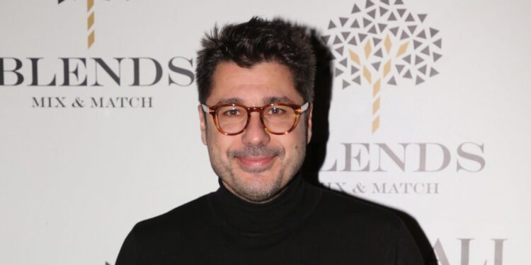 Λάμπρος Κωνσταντάρας για Κασσελάκη: «Κόψε τη θυματοποίηση, δεν είσαι ούτε ο πρώτος γκέι, ούτε τόσο σημαντικός»