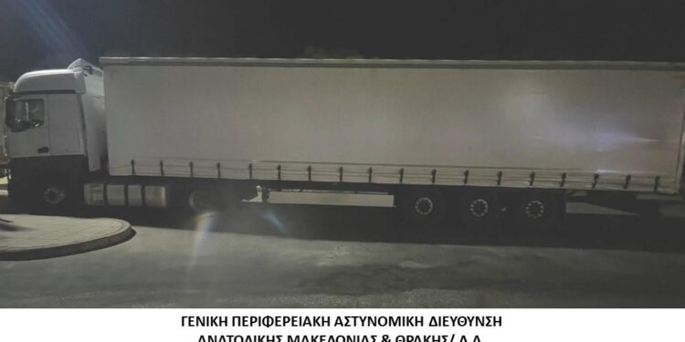 Συνελήφθη διακινητής στους Κήπους Έβρου που  μετέφερε δυο λαθρομετανάστες στη χώρα.