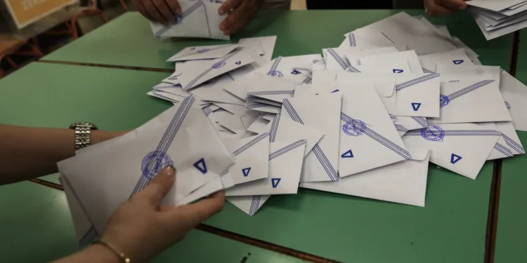 Νίκη για τους «γαλάζιους αντάρτες» σε 4 περιφέρειες, μεταξύ των οποίων και η Περιφέρεια ΑΜΘ