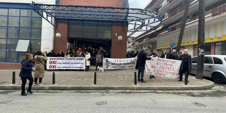 ΦΟΡΟΛΟΓΙΚΟ ΕΚΤΡΩΜΑ! Να μην περάσει το Φορολογικό Νομοσχέδιο,  να επανέρθει στις 12.000 ευρώ το αφορολόγητο!