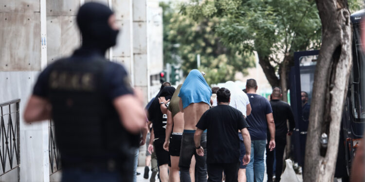 Θεσσαλονίκη: Κύκλωμα έκλεβε οχήματα, τα «έγδυνε» και πουλούσε τα ανταλλακτικά – Στα 600.000 ευρώ η «λεία» τους