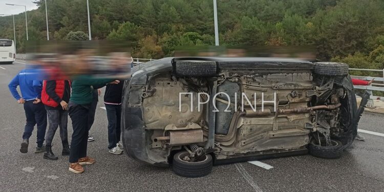 Καβάλα: Τρομακτικό τροχαίο με ανατροπή οχήματος στην Εγνατία Οδό [εικόνες]