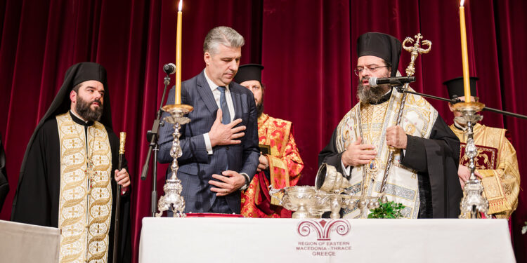 Ορκίστηκε νέος Περιφερειάρχης ΑΜΘ ο Χριστόδουλος Τοψίδης, παρόντες Θεόδωρος Λιβάνιος και Απόστολος Τζιτζικώστας