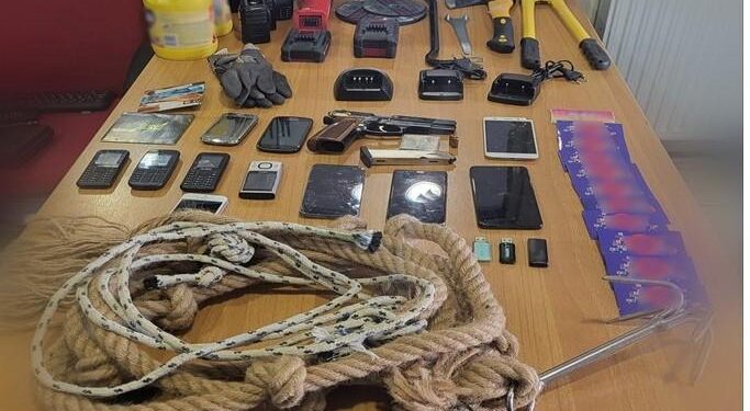 Εγκληματική οργάνωση στη Δράμα εξιχνίασε η Αστυνομία, συνέλαβε σε οικισμό δυο μέλη της.