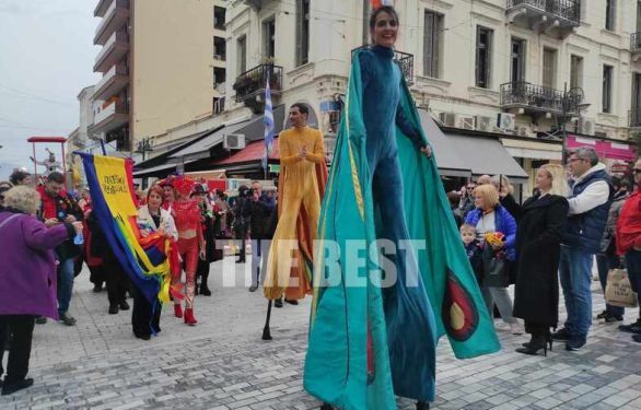 Πατρινό Καρναβάλι 2024: Ξεκίνησε επίσημα, με αποκριάτικους ρυθμούς Βασίλισσα – καρναβαλικό λάβαρο στο Δημαρχείο!