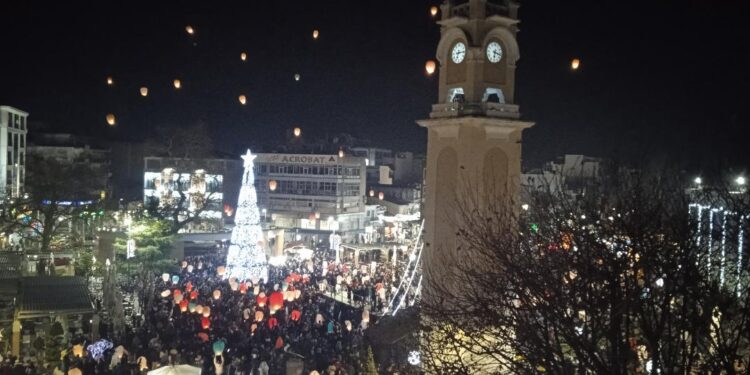 Με δεκάδες φαναράκια, κινητά αλλά και περιβαλλοντική ρύπανση πλημμύρισε ο ουρανός και στην Ξάνθη. (φώτο)