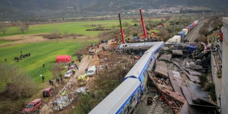 Τραγωδία στα Τέμπη: Ποινική δίωξη σε 15 στελέχη της ΕΡΓΟΣΕ για το δυστύχημα