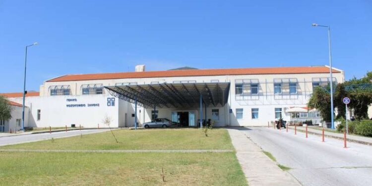 Μεθυσμένος οδηγός προκάλεσε φθορές στο Νοσοκομείο Ξάνθης και προσέκρουσε με το αυτοκίνητο πάνω στο φυλάκιο!