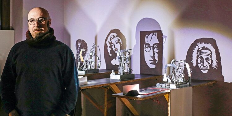 10 ΧΡΟΝΙΑ ΣΠΙΤΙ ΤΗΣ ΣΚΙΑΣ