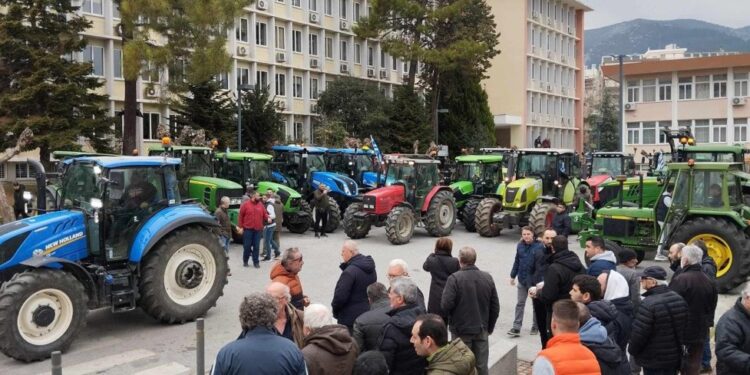 ΜΕ 30 ΤΡΑΚΤΕΡ! Και η Ξάνθη συμμετείχε στις κινητοποιήσεις των αγροτών αλλά με… υποτονική παρουσία! (φωτο)