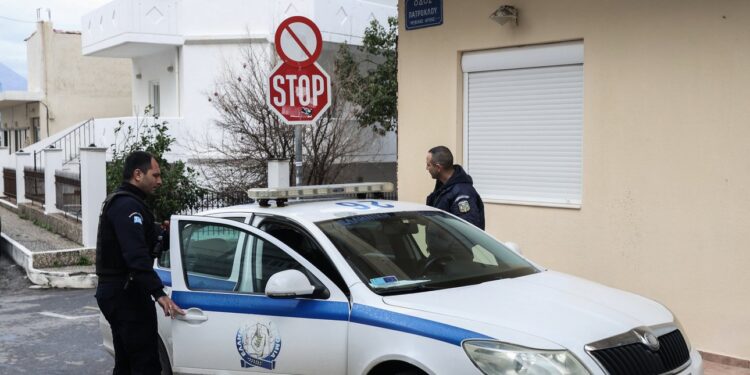    Ασπρόπυργος: Πυροβολισμοί σε αγώνα ερασιτεχνικού ποδοσφαίρου -Βρέθηκε όπλο, 10 προσαγωγές