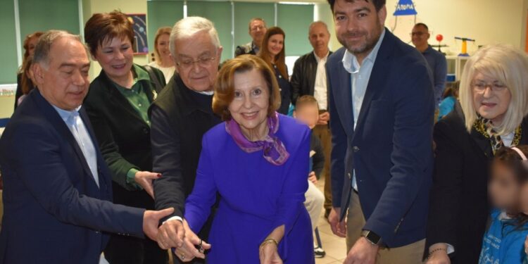 Ο Δήμαρχος Ξάνθης Στράτος Κοντός, στα εγκαίνια της Αίθουσας Διερευνητικής Μάθησης του 14ου Δημοτικού Σχολείου Ξάνθης!