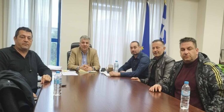 ΤΟ ΛΙΜΑΝΙ ΤΟΥ ΠΟΡΤΟ ΛΑΓΟΣ! Στο επίκεντρο της συνάντησης Χριστόδουλου Τοψίδη με Καραβέτη και Γιώργο Καραγιάννη!