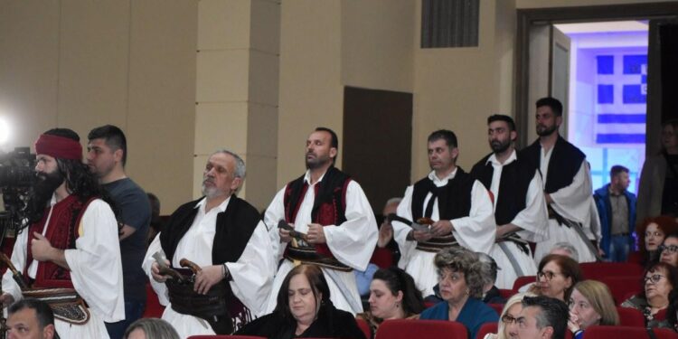 Μεγάλη επιτυχία σημείωσαν οι εκδηλώσεις του Συλλόγου Σαρακατσάνων Ν. Ξάνθης με δρώμενα κι από τον Σύλλογο Καρπεννησίων. (φωτο)