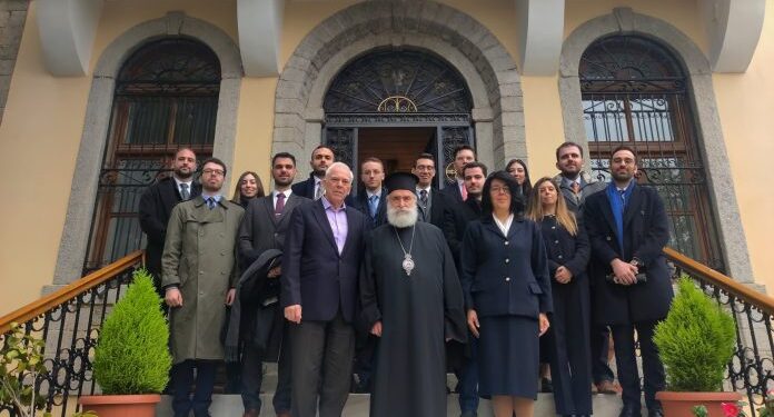 Στον Μητροπολίτη Ξάνθης οι σπουδαστές της Σχολής Διπλωματών συνοδευόμενοι από την Βάλια Πενταρβάνη.