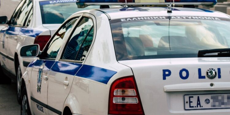 Σσσσ…Ψίθυροι – Καβάλα: Συνελήφθη ημεδαπός που κατείχε παράνομα κροτίδες, φωτοβολίδες και βεγγαλικά