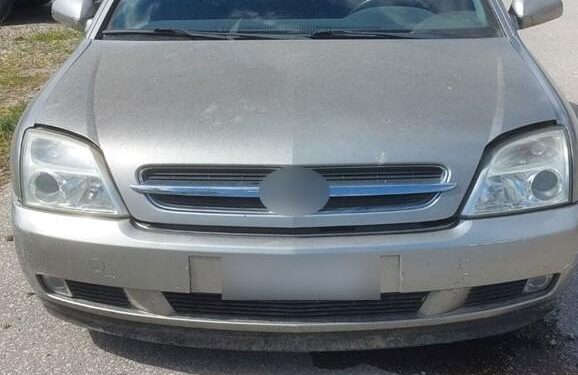 Συνελήφθησαν 7 διακινητές στον Έβρο να μεταφέρουν 20 λαθρομετανάστες από την Τουρκία. (φώτο