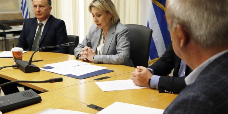 Συνάντηση εργασίας της Υφυπουργού Χριστίνας Αλεξοπούλου στην Κομοτηνή με εκπροσώπους της Περιφέρειας ΑΜΘ και τους Γενικούς Διευθυντές Μεταφορών και Επικοινωνιών