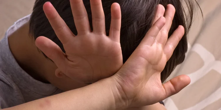 Πάτρα: Παρέμβαση εισαγγελέα για τον ξυλοδαρμό 15χρονου -Τον χτύπησαν πατέρας και θείος επειδή είναι ομοφυλόφιλος