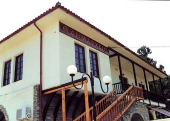 Και στρατιωτικοί συνελήφθηκαν για ενδο-οικογενειακή βία! Το “καυτό” σχόλιο δημότη στην Κατίνα..