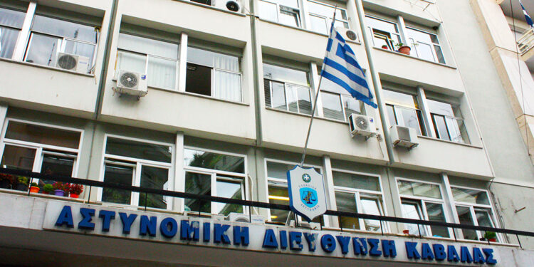 Σύλληψη δύο ατόμων για κλοπή στην Καβάλα αλλά και για ναρκωτικά!