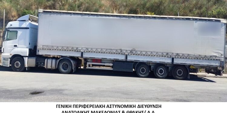 Συνελήφθη διακινητής στους Κήπους Έβρου ο οποίος προωθούσε στη χώρα 4 λαθρομετανάστες.