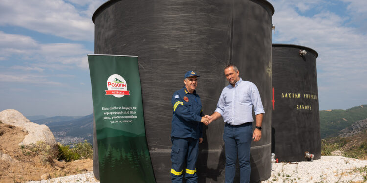 Η ΡΟΔΟΠΗ έκανε δωρεά μια δεξαμενή νερού, στην Πυροσβεστική Υπηρεσία Ξάνθης! (φώτο)