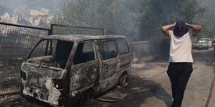 Πυρκαγιά στην Αττική: Ευρωπαϊκή βοήθεια στην Ελλάδα από τέσσερα κράτη