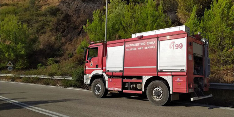 Οριοθετήθηκε η φωτιά στην Καρυδιά Κομοτηνής