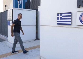 Στο Ενιαίο Συντονιστικό Κέντρο Επιχειρήσεων και Διαχείρισης Κρίσεων, για δεύτερη φορά σήμερα Δευτέρα 12 Αυγούστου, ο Κ. Μητσοτάκης