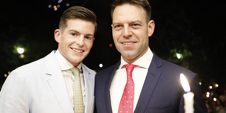 Στέφανος Κασσελάκης: Σήμερα η τελετή του γάμου με τον Τάιλερ – Το μενού της δεξίωσης και το πάρτι στο Ακρωτήρι