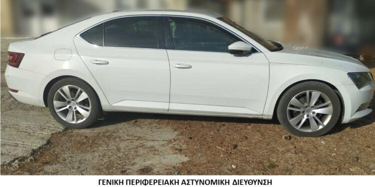 Συνελήφθη στην Ορεστιάδα αλλοδαπός διακινητής να μεταφέρει 3 λαθρομετανάστες.