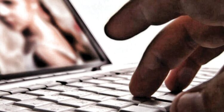 Εξιχνιάστηκαν δύο υποθέσεις πορνογραφίας ανηλίκων από τη Διεύθυνση Δίωξης Ηλεκτρονικού Εγκλήματος