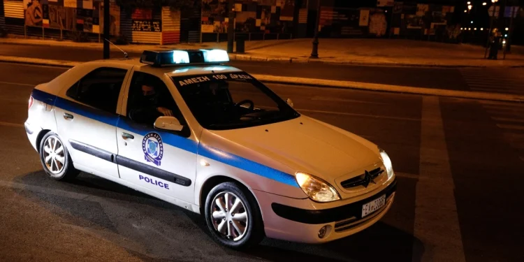 Μπουρνάζι: Ρομά πυροβόλησαν έξω από μαγαζί επειδή «έφαγαν πόρτα» – Ένας τραυματίας