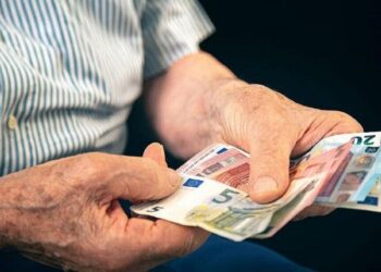 Σσσσ…..Ψίθυροι – Πότε πληρώνονται οι συντάξεις Νοεμβρίου – Αναλυτικά όλα τα ταμεία