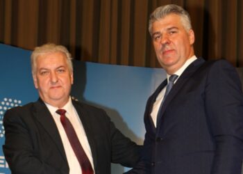 Καρατόμησε το Νίκο Κοζάρη από Πρόεδρο της Αναπτυξιακής Εταιρείας Έβρου, ο Περιφερειάρχης Χριστόδουλος Τοψίδης, μετά το παραλήρημα υπέρ των “Ψευτομουφτήδων”!