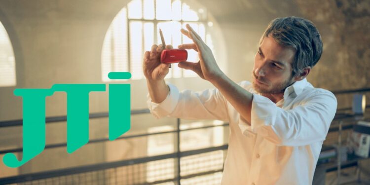 Συνεργασία της JTI, με τον διεθνούς φήμης Γάλλο σχεδιαστή Ora Ïto! -Τι δήλωσε η Lili Zigoslu