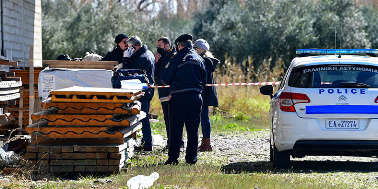 Άγρια δολοφονία στα Φάρσαλα – Σκότωσαν 85χρονο με τσάπα