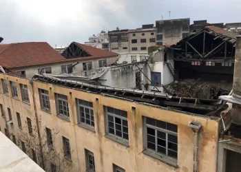 Καβάλα : Επιπλέον μέτρα στις υπό κατάρρευση καπναποθήκες πρώην ΣΕΚΕ