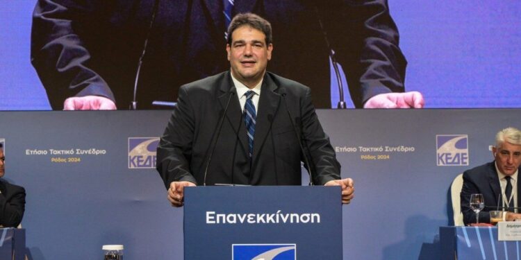 Λιβάνιος στο συνέδριο της ΚΕΔΕ: Καταργείται ο δεύτερος γύρος στις αυτοδιοικητικές εκλογές -Όλες οι αλλαγές