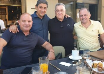 ΤΑ ΜΥΣΤΙΚΑ. Ούτε μία, ούτε δυο, αλλά 16 κάρτες έστειλε στην «Α» ο Δήμαρχος …Αλλιώς για δωρεάν αυτοπροβολή! Έκαναν “μάγκα” ποιόν; Τον Τσέπελη…!