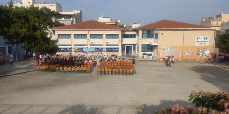 ΞΕΣΗΚΩΘΗΚΑΝ γονείς και δάσκαλοι: Όχι στην κατάργηση του 18ου Δημοτικού Σχολείου Ξάνθης!