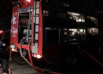 Μέγαρα: Νεκρός άνδρας έπειτα από φωτιά σε κατοικία