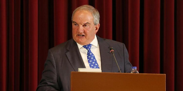 Νέα σκληρή κριτική από τον Πρόεδρο του Ομίλου Εταιρειών ΣΕΚΕ Κ. Καραμανλή για τα ελληνοτουρκικά σε παρουσίαση βιβλίου.